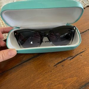 Kate Spade Sunnies 🕶 *Summer Price Drop* FIRM